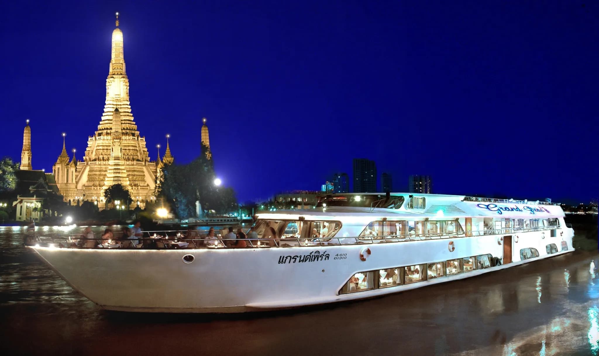 Grand Pearl Dinner Cruise Ticket