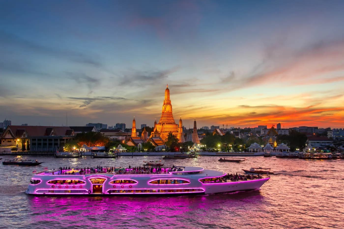 Wonderful Pearl Luxury Cruise with 5-Star Dinner & Thai Dance Ticket